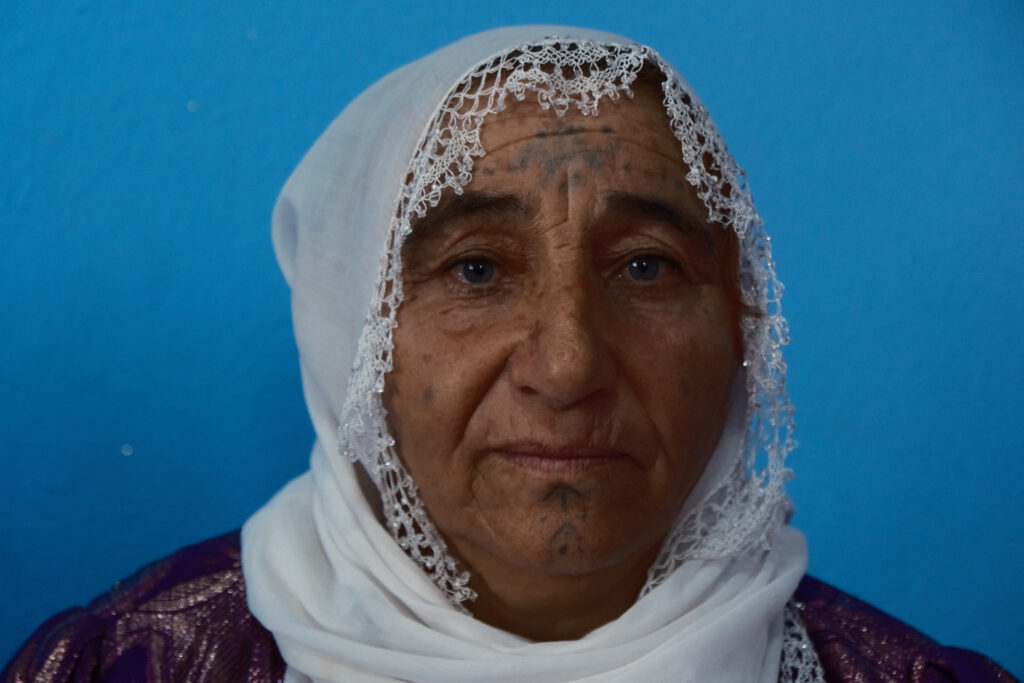 traditional Deq on Kurdish woman in Qerejdax